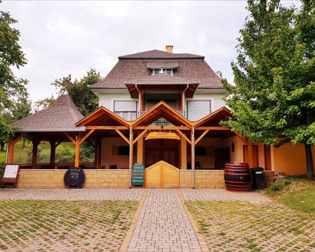 Arany Cellar